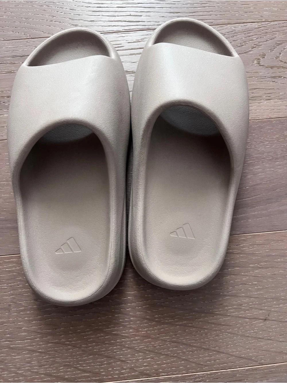 Yeezy Foam Slide Sandals - Tan